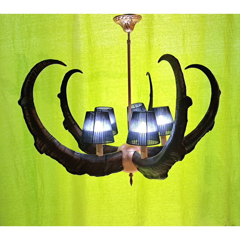 Dekoratif Amaçlı El Yapımı Teke Boynuzu Avize